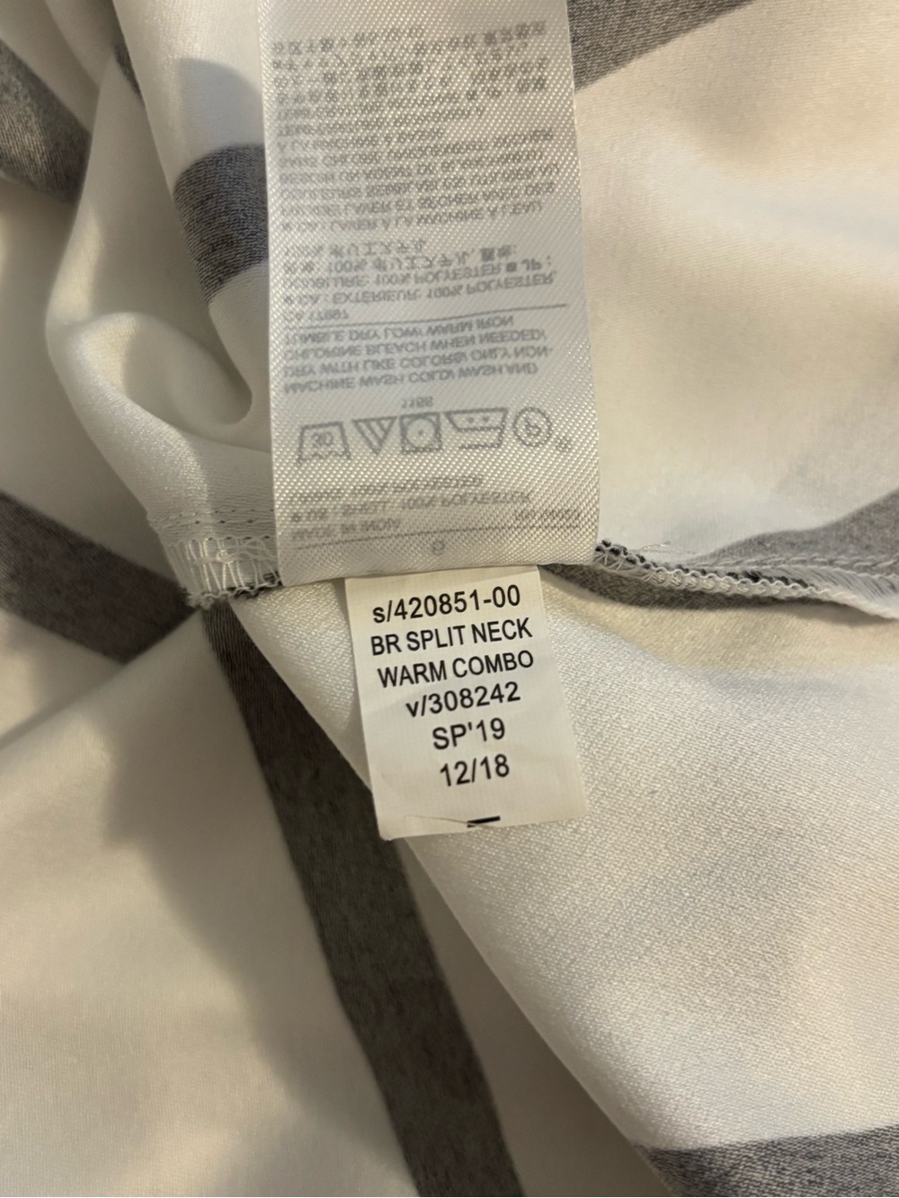 Banana Republic Factory Sz. 6 White/Black Split Neck Dress with Pockets - Picture 6 of 6